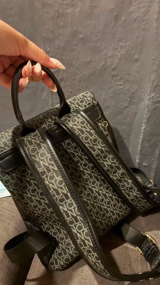 CLN BAG (Category: Backpacks) located in Manila. Submitted by fromisha (Listing ID 1457319070, Image 3). Description: once used, kasya yung ipad 10th gen ko :)) .