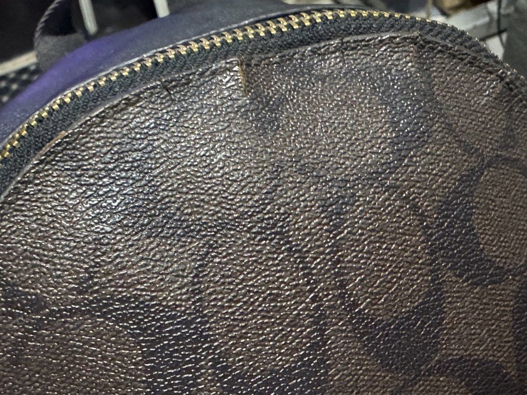 Coach 2017 Charlie Mini Backpack in Signature Canvas. (Category: Backpacks) located in Imus. Submitted by timelessfindph (Listing ID 1453544115, Image 2). Description: 2017 Coach Charlie Mini Backpack in Signature Canvas. Orig Bag only No cert or docs Issue yung sa din 2nd pic yun lang, pero di halata dahil sa color Nya.