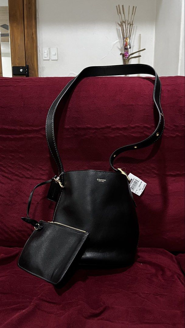 Coach Bleeker Bucket Bag (Category: Luxury Bags & Wallets) located in Quezon City. Submitted by xoxothea (Listing ID 1457262382, Image 2). Description: - legitimate, bought in the US in April - leather is soft 🥹 - originally priced at around 25,000 but selling for a cheaper price because this is reworked/refinished 🤍 - was super excited when i saw this in nordstrom 😭 - took pics with it but never been really used, really really good quality 🍀
