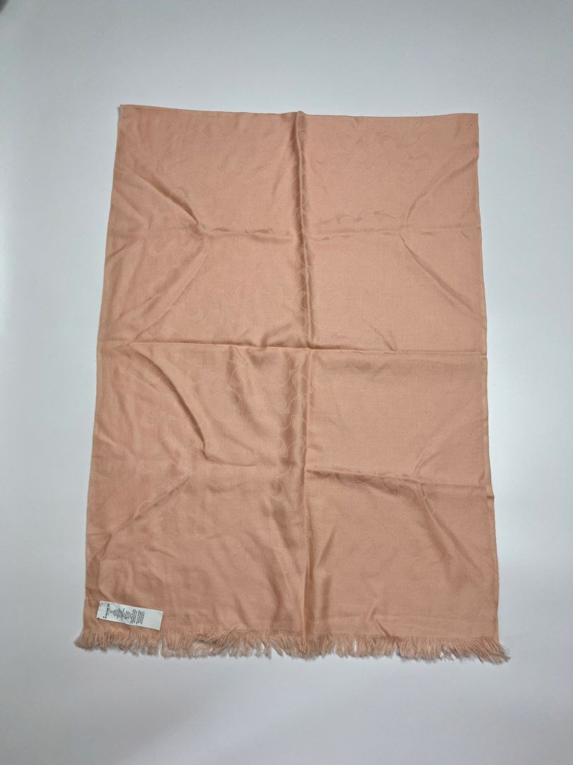 COACH SIGNATURE STOLE SCARF (Category: Scarves) located in Leyte. Submitted by upcycledbin.ph (Listing ID 1457189773, Image 3). Description: COACH SIGNATURE STOLE SCARF 167cm 61cm EXCELLENT CONDITION NO FLAWS.