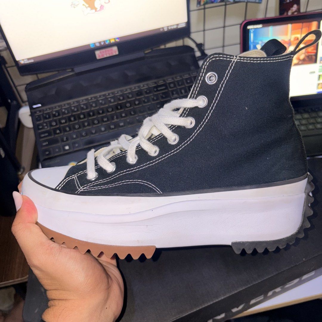 Converse Run Star Hike High (Category: Shoe inserts) located in Manila. Submitted by ciiii1 (Listing ID 1457308135, Image 3). Description: Condition: Used once / Like New with Original Box Size: Men’s US 8.5 / Women’s US 10 / EUR 42 / 26.5 cm Colorway: Black / White / Gum RFS (Reason for Selling): Got another Converse shoe .