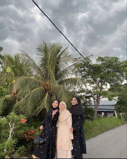 (Category: ) located in . Submitted by azzahraaaaaaa (Listing ID 1457280136, Image 1). Description: .
