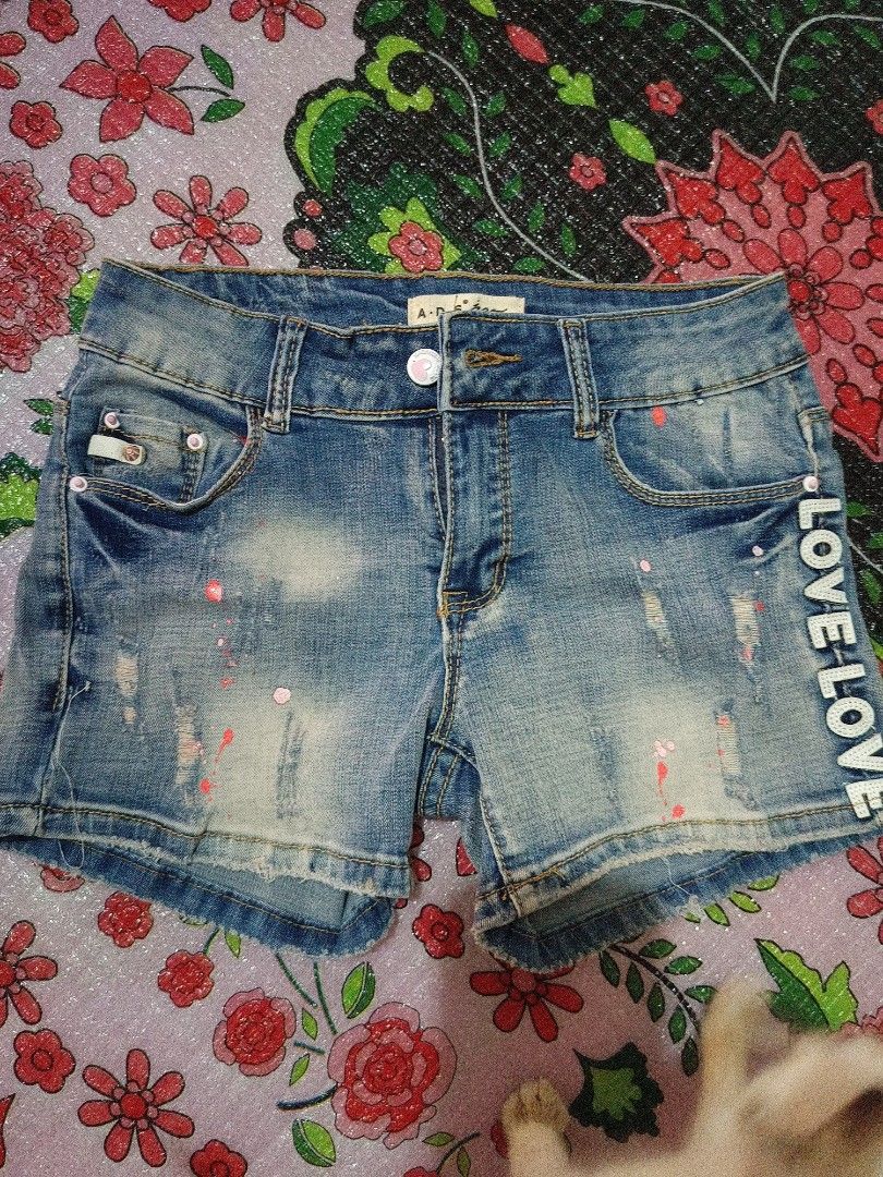 Denim HW / MW Short Size 24 (Category: Shorts) located in Guagua. Submitted by mxrll (Listing ID 1457160963, Image 2). Description: All Size 24 50 each Take All 200.