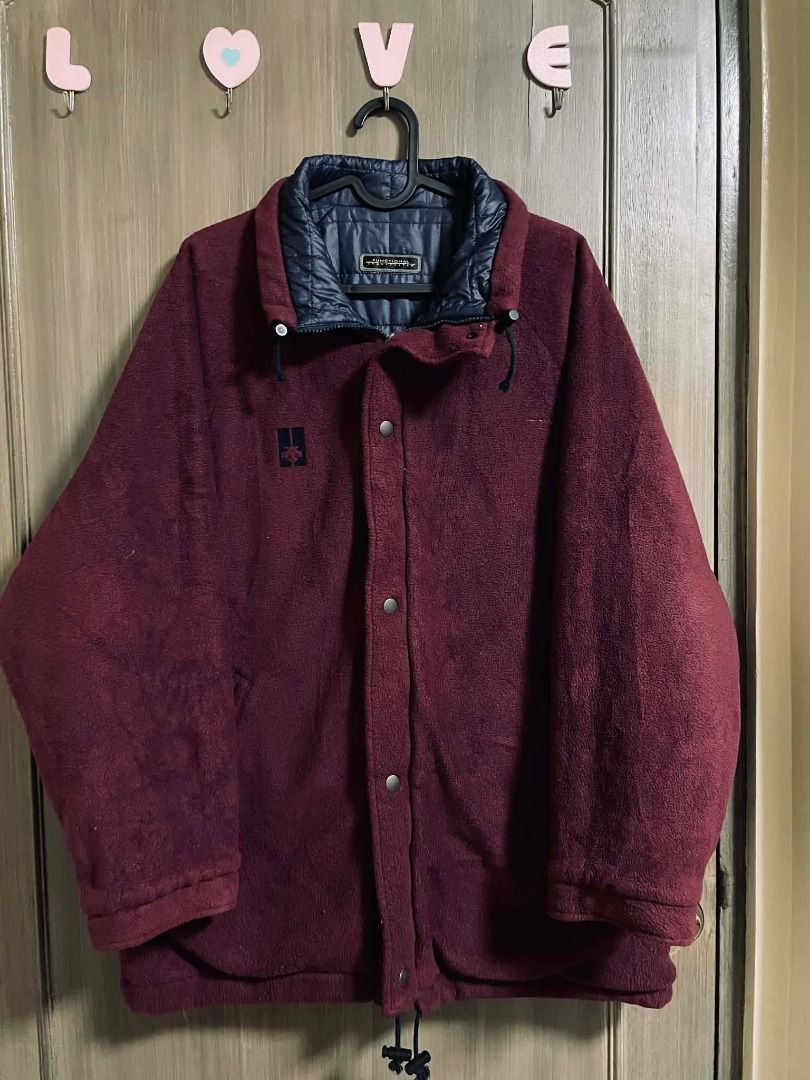 DESCENTE PUFFER REVERSIBLE JACKET (Category: Coats, Jackets and Outerwear) located in Caloocan City. Submitted by chapter_01 (Listing ID 1457189532, Image 1). Description: - Authentic - No issues, Slightly used only Size: Large to XL 23 width x 29 length - Negotiable.