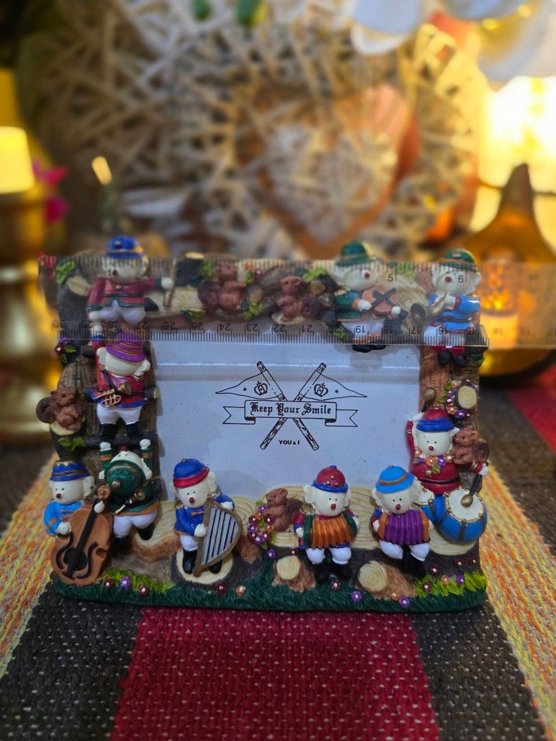 Detailed Whimsical Colours Picture Frame (Category: Frames & Pictures) located in Taguig. Submitted by themessynook (Listing ID 1457319598, Image 3). Description: .
