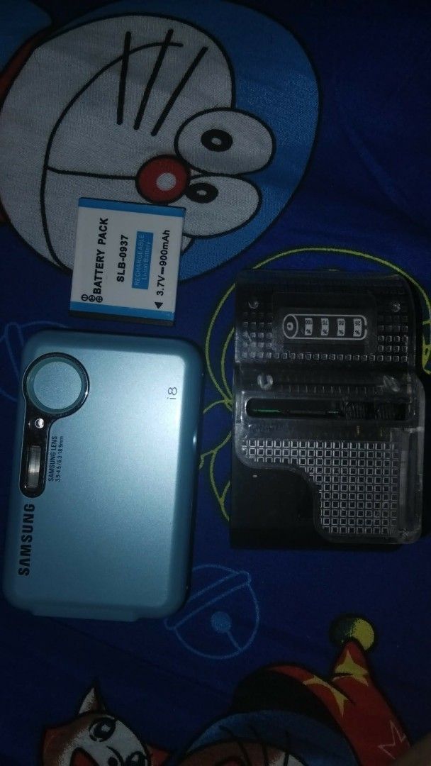 Digital Camera - Samsung i8 (Category: Other Gadgets) located in Pasay City. Submitted by wynkiess (Listing ID 1457240772, Image 2). Description: with slight LCD burn + cosmetic scratches .