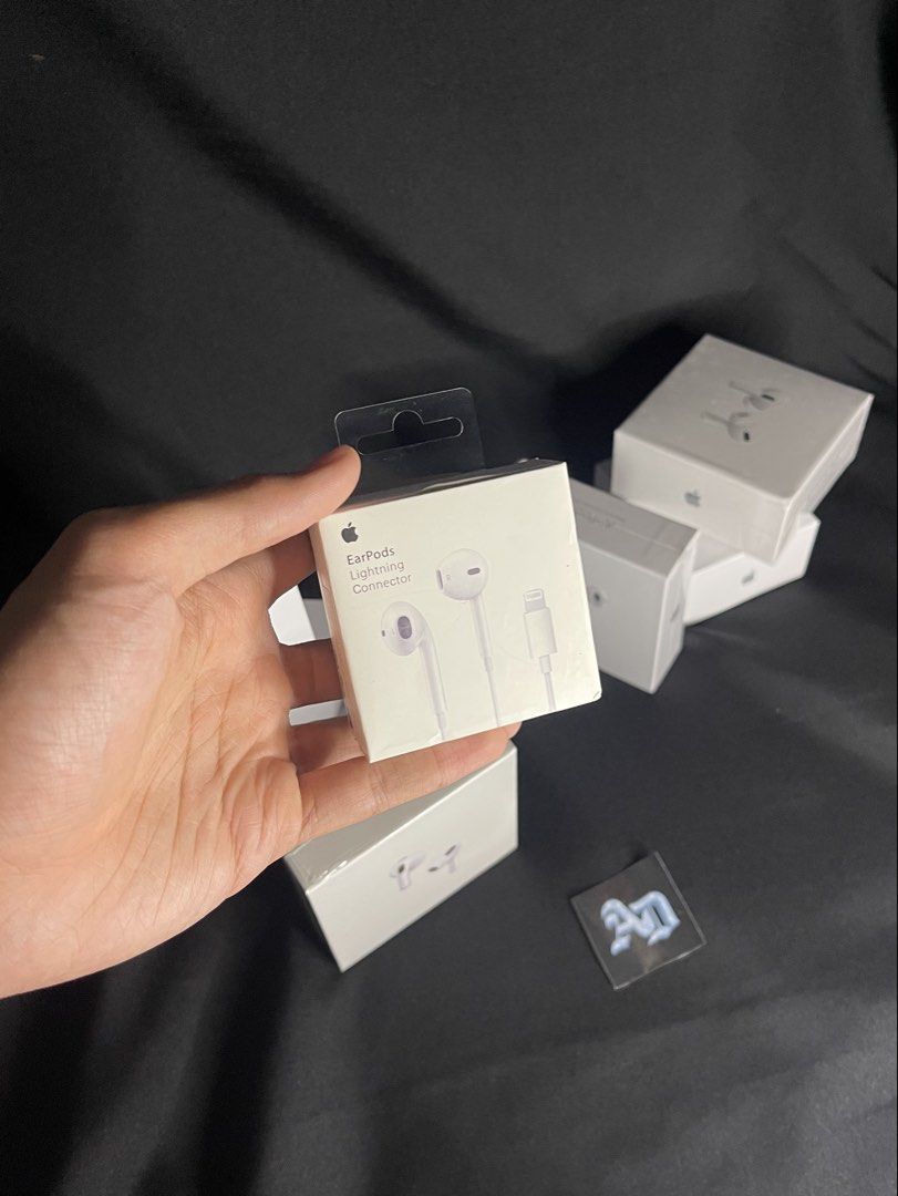 EarPods Lightning Connector Earphones (Category: Earphones) located in Mandaluyong City. Submitted by adapparelandtech (Listing ID 1457324891, Image 1). Description: * Iphone Lightning Cable * Brand New Sealed * Ooen for Wholesale Orders * Can do meet-up around Mandaluyong * Nationwide Shipping🇵🇭 * via Lalamove or JNT * Highest Quality Copy - Same functionality as the original, with premium sound and same features. Great for everyday use, music