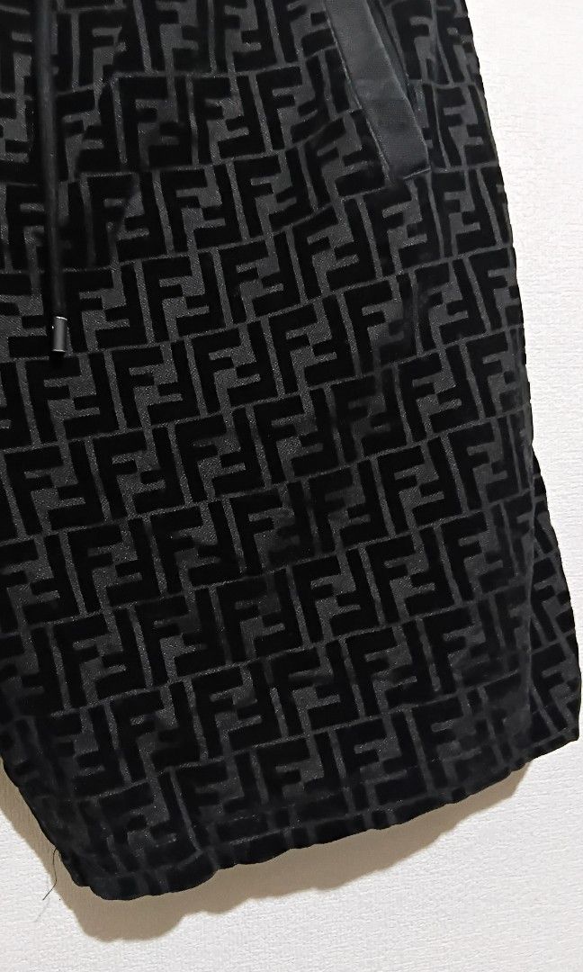 Fendi monogram (Category: Shorts) located in Santo Tomas. Submitted by teofilo-thrifted (Listing ID 1457277788, Image 3). Description: Fend! Monogram Short Excellent Size 32-36 Haba 20.5 Pr!ce 500 free shipping.