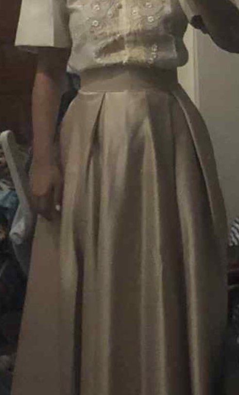 Filipiniana Set (Dress and Skirt) (Category: Traditional & Ethnic wear) located in Los Banos. Submitted by myexcesstuff (Listing ID 1451040747, Image 2). Description: ⚠️ READ BEFORE YOU MAKE AN OFFER⚠️ This is a Filipiniana wear, which includes the following: (1) Satin Skirt - was made-to-order from Lumban Laguna - orig price is ₱1.5k - waist size is 24cm - fabric is premium and isn’t cheap unlike the ones in Orange app (1) Traditional dress - ma