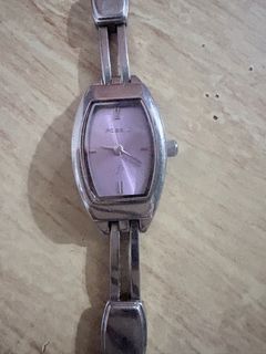 (Category: ) located in . Submitted by preloved_let_go (Listing ID 1457172610, Image 1). Description: .