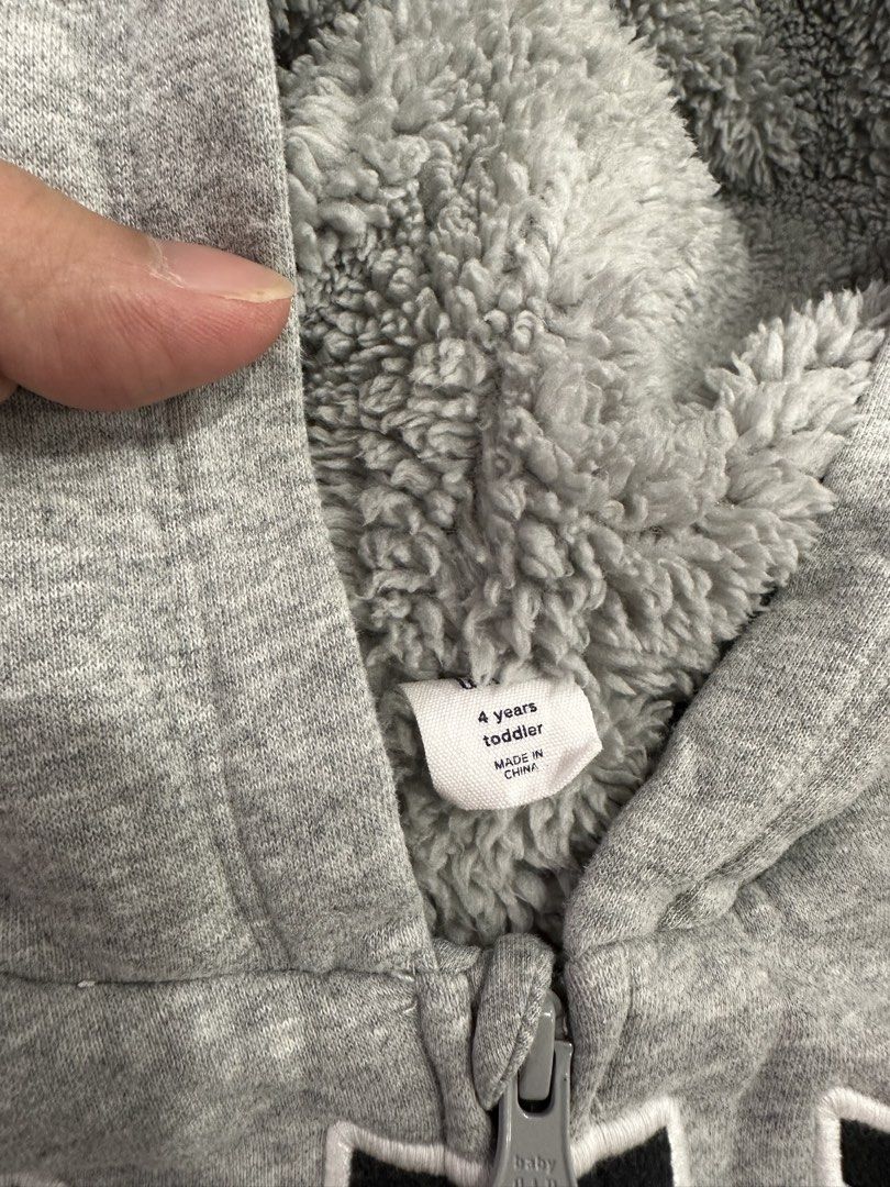 Gap Grey Outer Jacket (Category: Babies & Kids Fashion) located in Singapore. Submitted by adamyap (Listing ID 1457244243, Image 2). Description: .