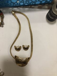 （分類：）位於 。 由 hkgqueen 提交（商品編號 1457301973，圖片 1）。簡介： 。