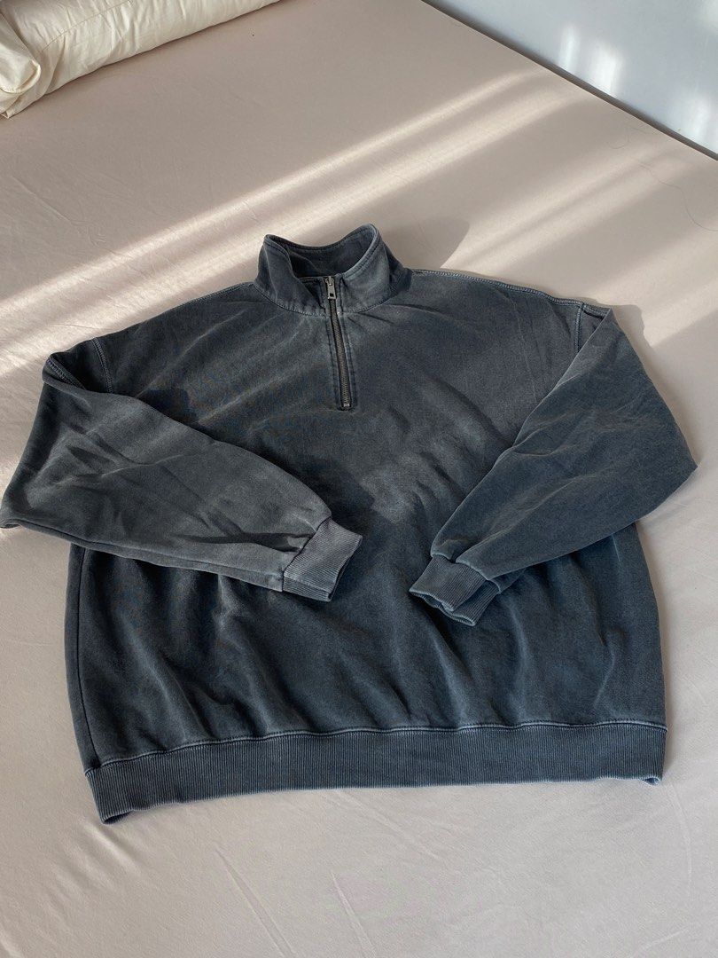 Grey Wash Quarter Zip Sweatshirt (Category: Coats, Jackets and Outerwear) located in Makati City. Submitted by dcltering_unicorn (Listing ID 1457320656, Image 2). Description: ♡ 𝙖𝙗𝙤𝙪𝙩 𝙩𝙝𝙚 𝙞𝙩𝙚𝙢 ♡ ✿ brand: Hyperien ✿ size: M (length: 27 in ; width: 26 in) ✿ color: grey wash, faded look ✿ style: quarter zip sweatshirt ✿ super cozy, oversized piece great for layering or wearing solo ✿ rfs: decluttering, too many sweaters ♡ 𝙥𝙖𝙮𝙢𝙚𝙣𝙩 