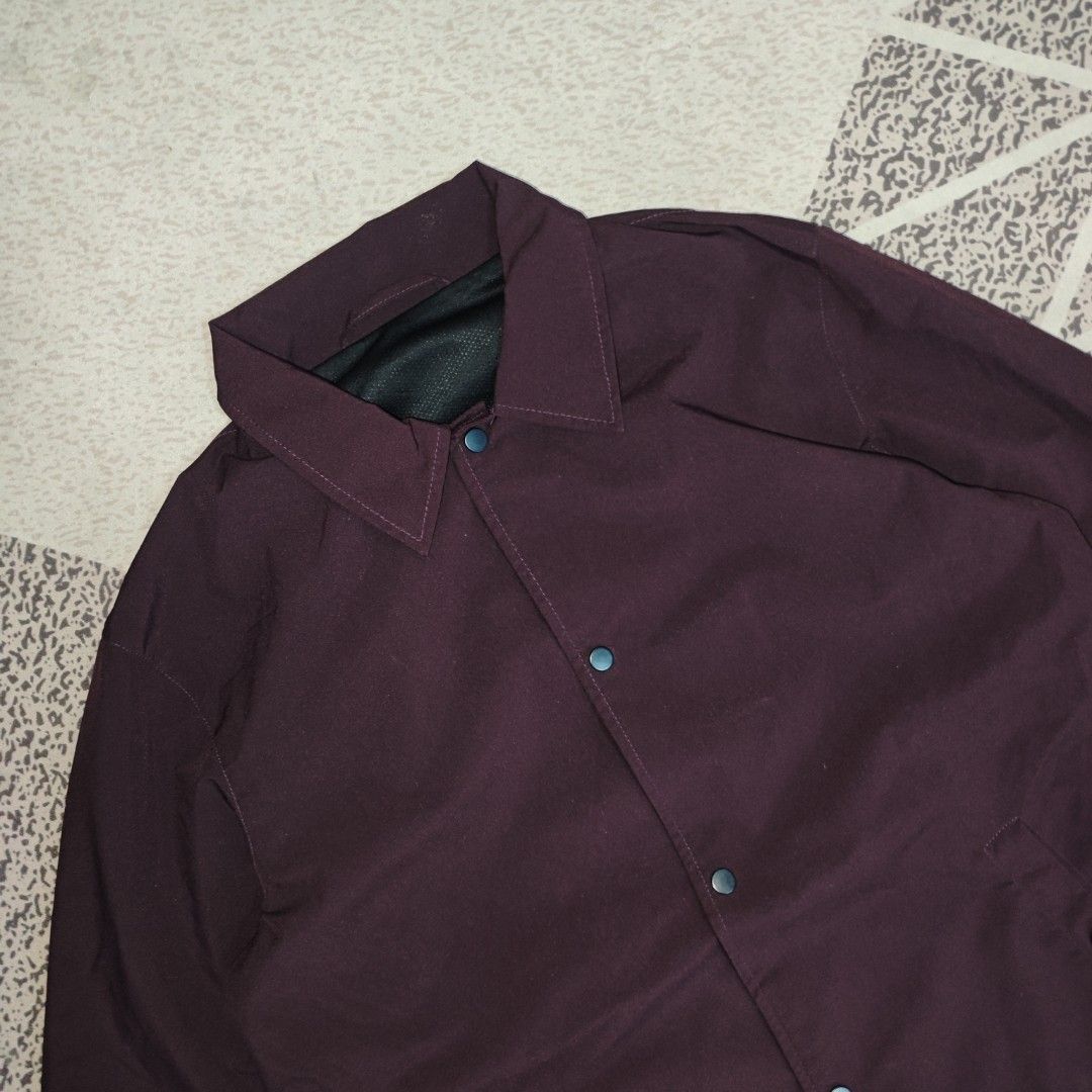 GU Coach Maroon Jacket (Category: Coats, Jackets and Outerwear) located in Tanay. Submitted by polothriftedit (Listing ID 1457282682, Image 2). Description: No issue Excellent condition Color rate: 10/10 Nasisikipan waist part size medium on tag No loose stitches, no distressing dimes: width: 21.5" length: 27" no return, no exchange, no refund [ pwede tumawad kahit walang kasalanan ].