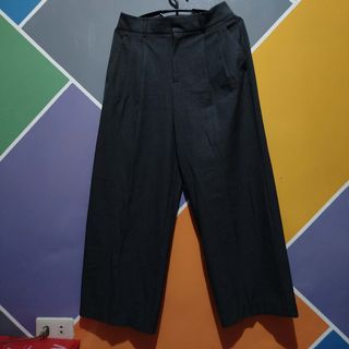 (Category: ) located in . Submitted by moreonuniqlo (Listing ID 1457224924, Image 1). Description: .