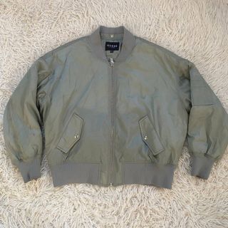 (Category: ) located in . Submitted by bundlethriftstore (Listing ID 1457216093, Image 1). Description: .