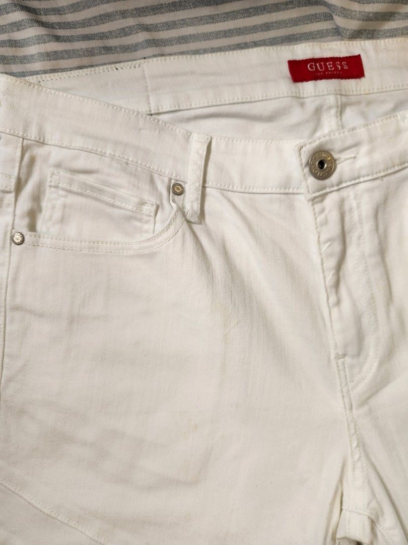 AUTHENTIC GUESS White Moto Jeans (Category: Jeans) located in Manila. Submitted by csc42 (Listing ID 1457212419, Image 2). Description: - Smart Casual Wear - Relaxed fit - Moto detailing on knees and thighs - Button and zip closure - Classic five-pocket styling - Perfect for casual or dressed-up looks - Payment mode : Mari bank / GCash - Payment : 400 + SF.