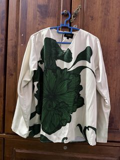 (Category: ) located in . Submitted by adhwardrobe (Listing ID 1457208898, Image 1). Description: .