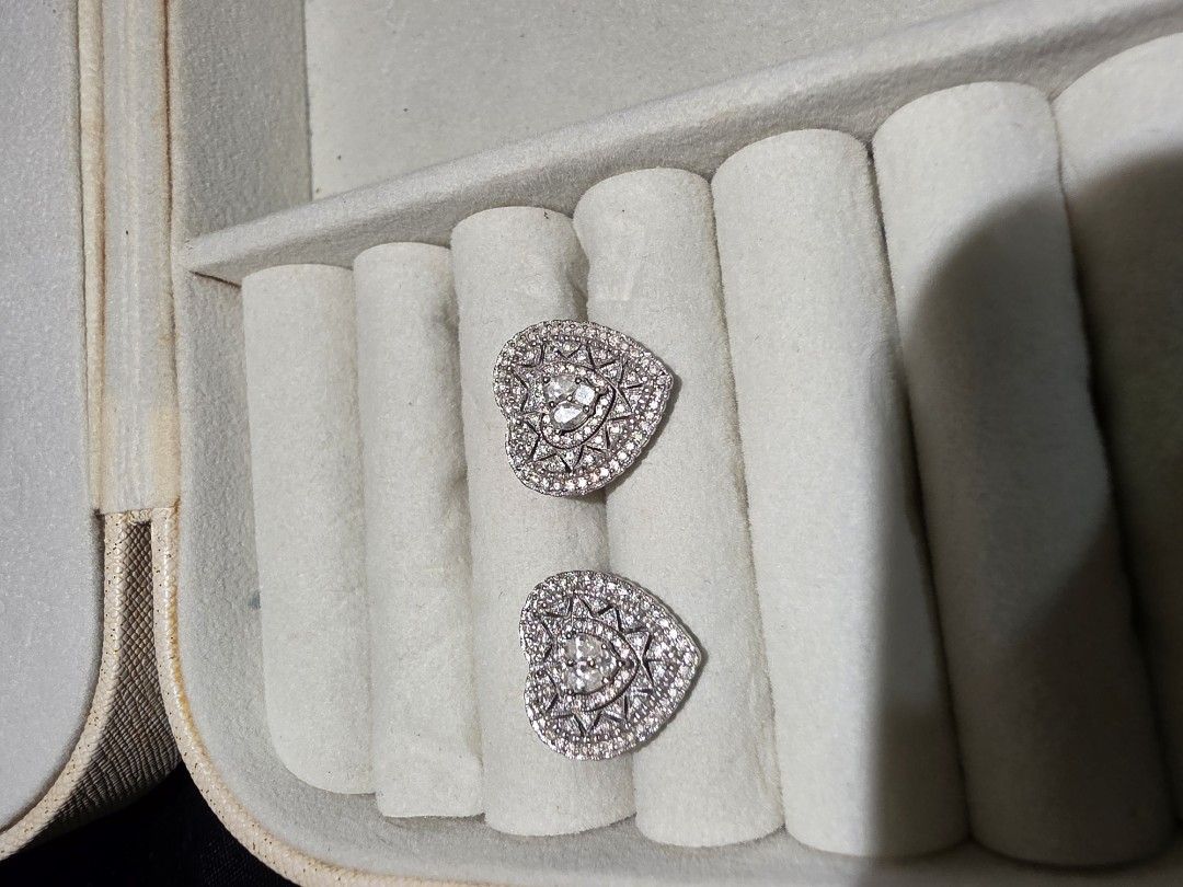 Heart and Teardrop Diamond Earrings Set (Category: Earrings) located in Quezon City. Submitted by mineg (Listing ID 1457235426, Image 1). Description: - Sparkling diamond earrings - Set includes heart-shaped and teardrop designs - HK setting - Set in gold - Versatile for dressing up or everyday wear - adjustable 2-way earrings in white gold.