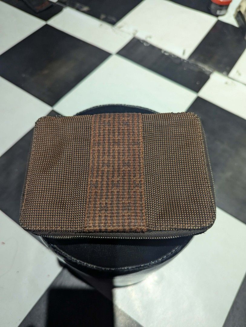 HERMES- PARIS (Category: Luxury Bags & Wallets) located in Manila. Submitted by rapthriftshit (Listing ID 1457304675, Image 1). Description: .