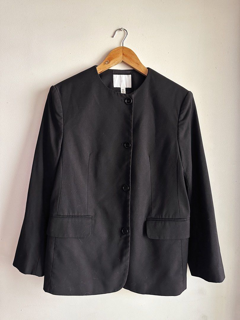 H&M Collarless Blazer (Category: Coats, Jackets and Outerwear) located in Manila. Submitted by mrflyboy (Listing ID 1457271634, Image 1). Description: H&M Collarless Blazer.