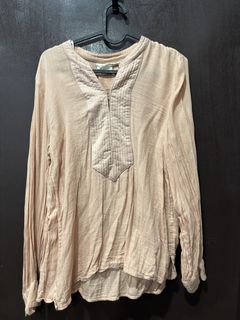 (Category: ) located in . Submitted by rose.wardrobe (Listing ID 1457289583, Image 1). Description: .