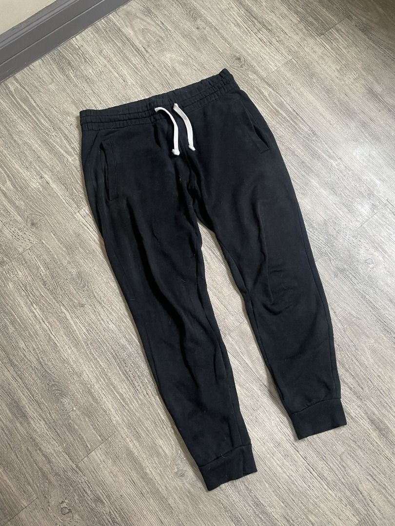 H&M SWEATPANTS (Category: Joggers) located in Caloocan City. Submitted by chapter_01 (Listing ID 1457192032, Image 2). Description: - Authentic - No issues, Slightly used only - Need wash only - Slim Fit Size: S to M - Negotiable.