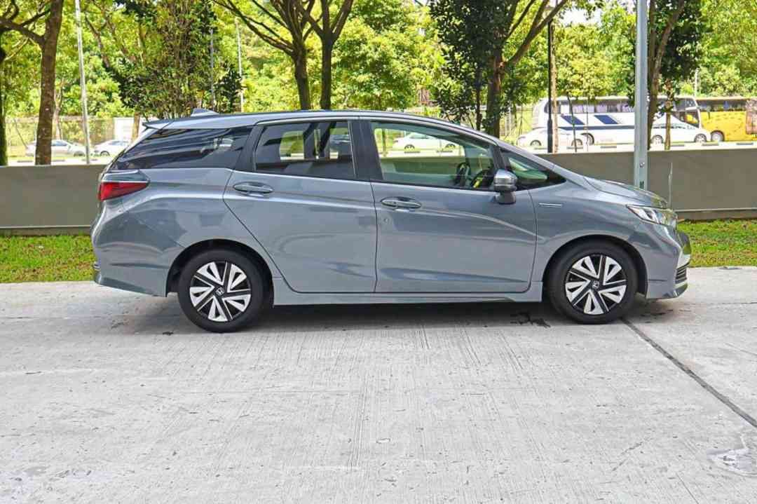 Honda Shuttle Hybrid 1.5 (A) (Category: Used Cars) located in Singapore. Submitted by sgcarchoicewc (Listing ID 1457177572, Image 3). Description: Sales Contact: Casper Lim tel:90687290 .