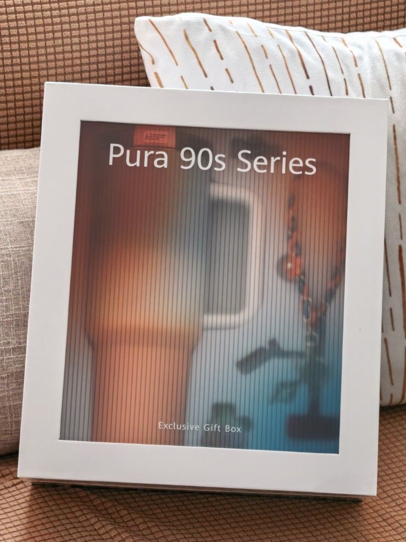 Huawei Pura90s EXCLUSIVE GIFT BOX (Category: Fan Merchandise) located in Pasay City. Submitted by decluttering365 (Listing ID 1457147326, Image 3). Description: FOR SALE: Huawei Pura90s EXCLUSIVE GIFT BOX 🩵🧡 PHP PHP2,900 (Negotiable) UNOPENED fresh from store Worth PHP3,999.