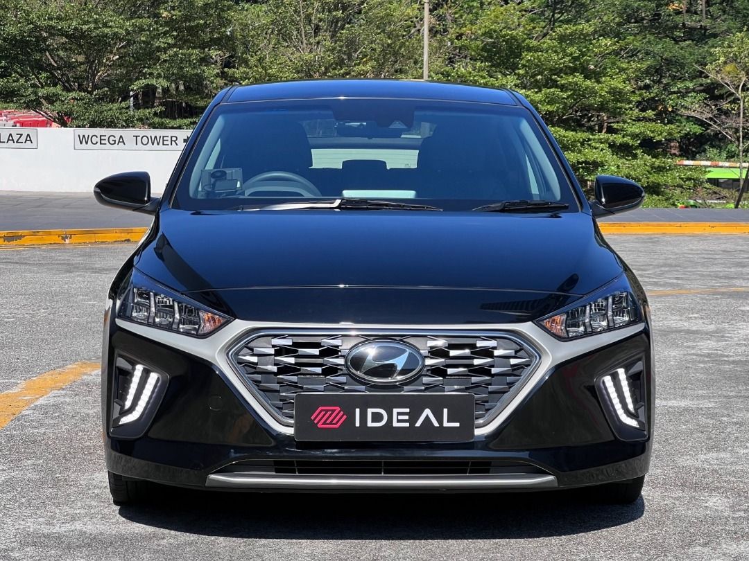 Hyundai Ioniq Hybrid 1.6 DCT (A) (Category: Used Cars) located in Singapore. Submitted by idealauto (Listing ID 1457208929, Image 2). Description: Features 1.6L 4 cylinder inline 16-value DOHC dual-CVVT engine, 6 speed (A) dual-clutch, 147 Nm torque, 185km/h top speed, up to 26km/L consumption. Accessories Apple CarPlay/Android Auto/15" sport rims/factory fitted audio/DRL/auto head light/ keyless entry/start/rear aircon, blind spot detection/ISOF