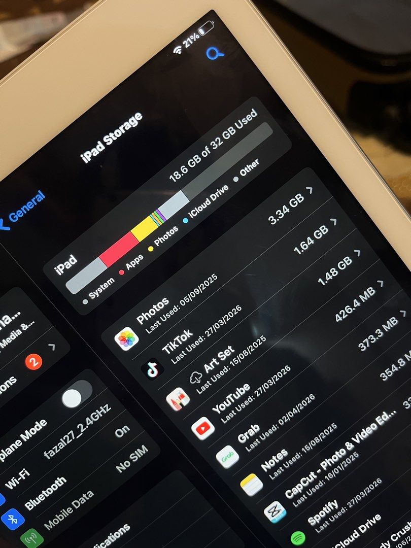 ipad (Category: iPad) located in Kuala Lumpur. Submitted by khaliesyai86920 (Listing ID 1457286088, Image 3). Description: ipad silver 32 gb fixed pricee.