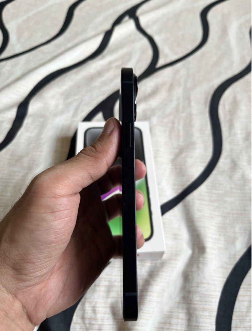 Iphone 14 plus 128GB Midnight (Category: iPhone 14 Series) located in Manila. Submitted by mariellear32191 (Listing ID 1457219859, Image 3). Description: for sale iphone 14 plus 126 gb color midnight open line batt health 83% box lang kasama. issue light scratches dahil sa casing meet up. mcdo sta.ana pedro gil. circuit makati..
