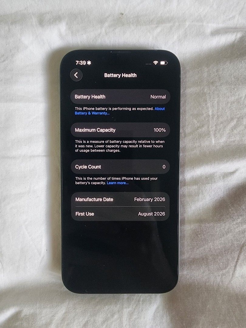 iPhone 17e (Category: iPhone 17 Series) located in Pasay City. Submitted by juno_raph (Listing ID 1457141389, Image 3). Description: Apple iPhone 17e Color: Black 256 GB Battery Health: 100% Full inclusions Brand new bought Aug 22, 2026 No scratches no defects no anything !! Fresh from Power Mac Center Under warranty for 1 year, Aug 22, 2027 Can provide proof upon availing DM for any inquiries Meetup around Pasay/Intramuros/Makati/BGC.