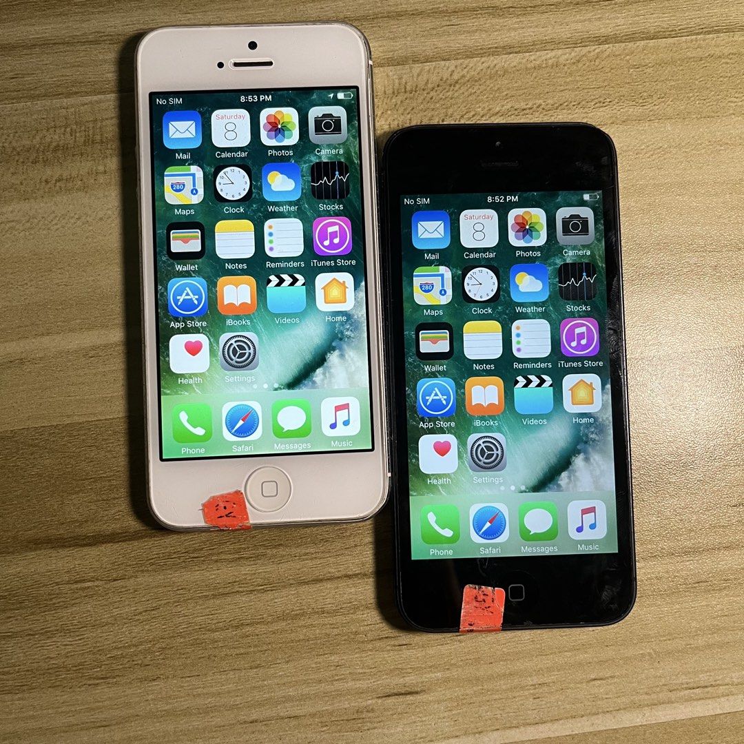 iPhone 5 - TEXT ME IF INTERESTED 095******80 (Category: Others) located in Manila. Submitted by zephyrmonroe (Listing ID 1457279391, Image 2). Description: hello, people! selling my iPhone 5 in silver and black, 16GB for ₱1,500 each! perfect for WiFi use, Apple ID sign-in, AirDrop, and camera/digicam use. minimal scratches from normal use but doesn’t affect the performance at all. Unit only. meet-up available, preferably meetup. handling fee may 