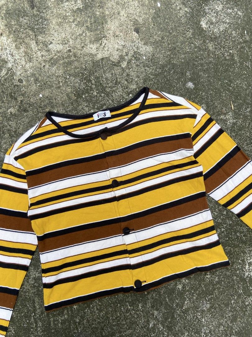 IS (issey miyake) (Category: Longsleeves) located in Cavite. Submitted by redkey27 (Listing ID 1457276529, Image 3). Description: IS (issey miyake) Width 17 Length 18 Sleeve 20.5 750.