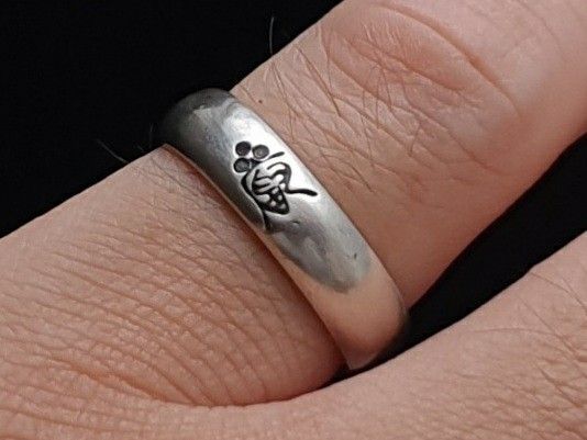 Japan Sterling Silver 925 Ring (Category: Rings) located in Quezon City. Submitted by WasalakTwo (Listing ID 1457325047, Image 1). Description: Bought in Japan Goodcondition Size 7.5 Open for delivery nationwide.