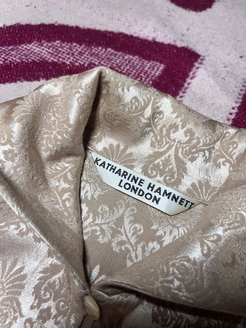 90s Katherine Hamnett London (Category: Longsleeves) located in Naga. Submitted by it_station (Listing ID 1457295084, Image 3). Description: .