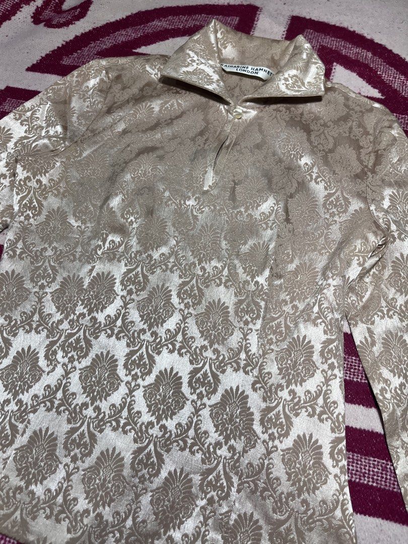 90s Katherine Hamnett London (Category: Longsleeves) located in Naga. Submitted by it_station (Listing ID 1457295084, Image 2). Description: .