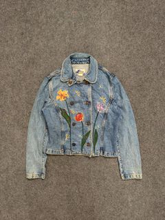(Category: ) located in . Submitted by bsb.streetluxvintage.clothing (Listing ID 1457260030, Image 1). Description: .