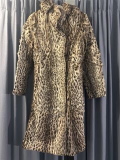 (Category: ) located in . Submitted by nyaniewardrobe (Listing ID 1457194895, Image 1). Description: .
