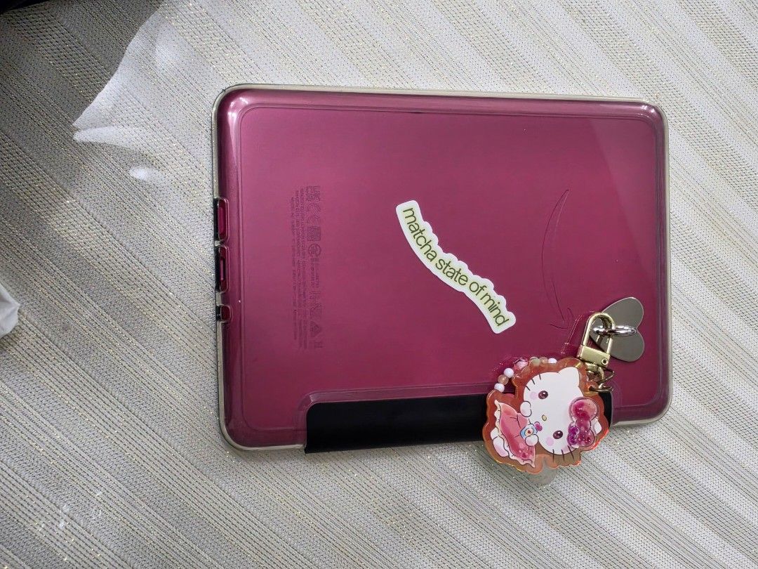 Kindle PPW Signature Edition 12th Gen (Category: Laptops & Notebooks) located in Quezon City. Submitted by thriftshopmar (Listing ID 1457273836, Image 3). Description: ✨ FOR SALE: Kindle Paperwhite Signature Edition (12th Gen) ✨ 📚 Kindle Paperwhite Signature Edition – 12th Generation 💾 32GB | Wi-Fi 🔆 Auto-adjusting front light 🔋 Excellent battery life 📖 Perfect for reading anywhere! ✨ Good as new & fully working 💗 Comes with the pink protec