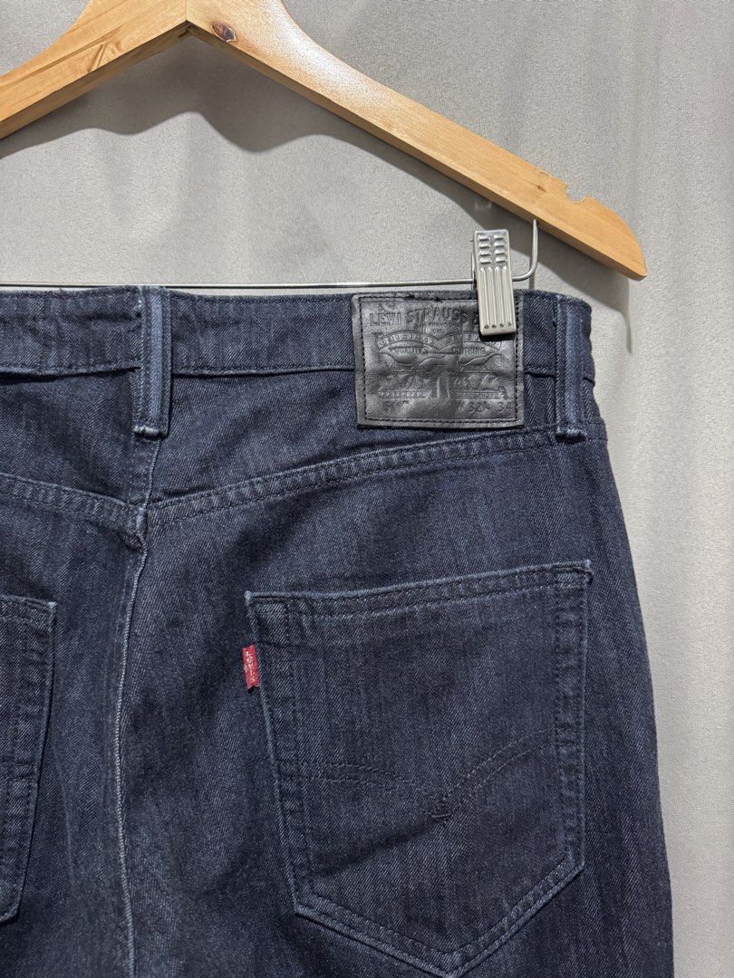 Levi’s 511 Slim Fit Commuter Pants (Category: Jeans) located in Meycauayan. Submitted by itstimothrifts (Listing ID 1457301245, Image 3). Description: Levi’s 511 Slim Fit Commuter Pants Excellent Condition Size 32 on tag Actual Width 32 Length 45 Leg Opening 7 Front Rise 13 .