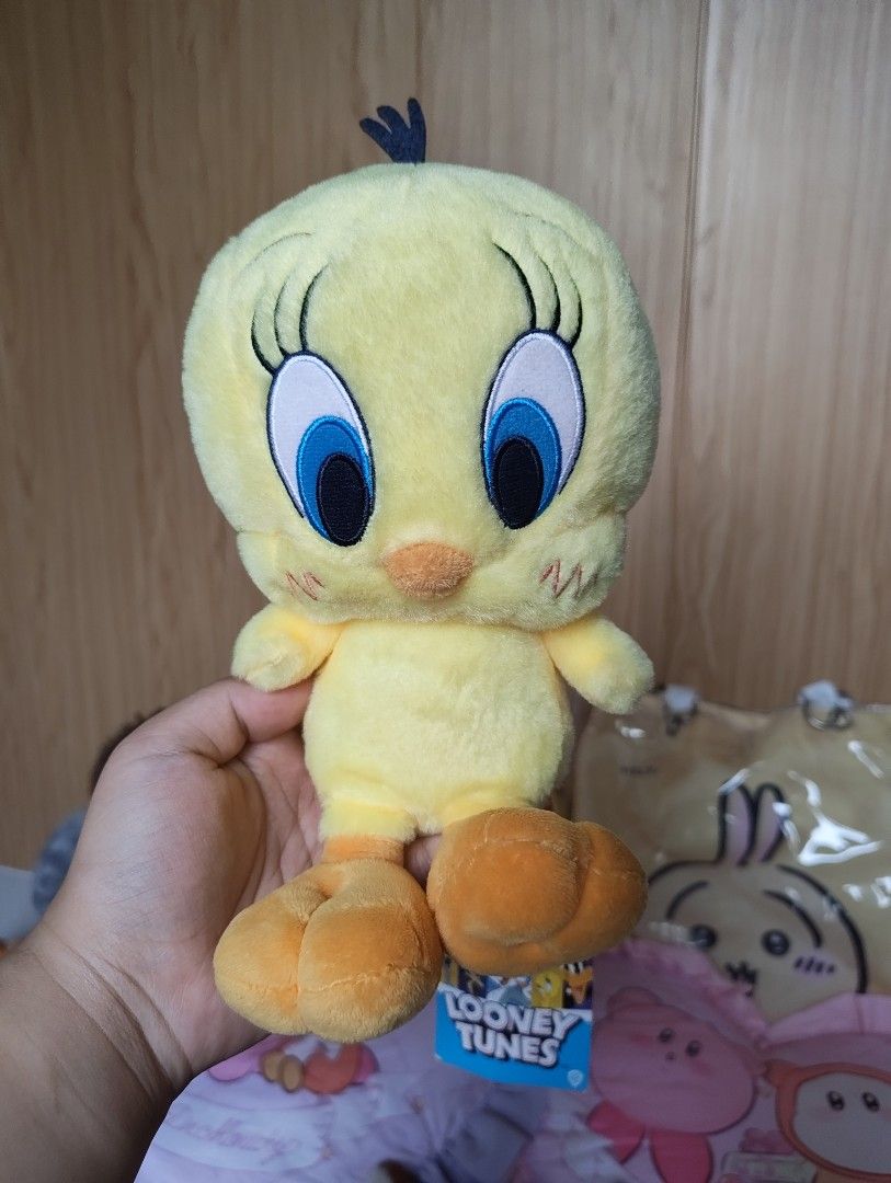 Looney Tunes Tweety Plush (Category: Plushies & Soft Toys) located in Tarlac. Submitted by adoptablestuffies (Listing ID 1457226548, Image 1). Description: .