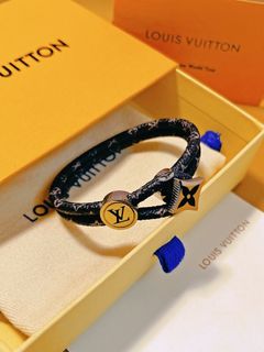(Category: ) located in . Submitted by outlet_seller_jennie (Listing ID 1457192629, Image 1). Description: .