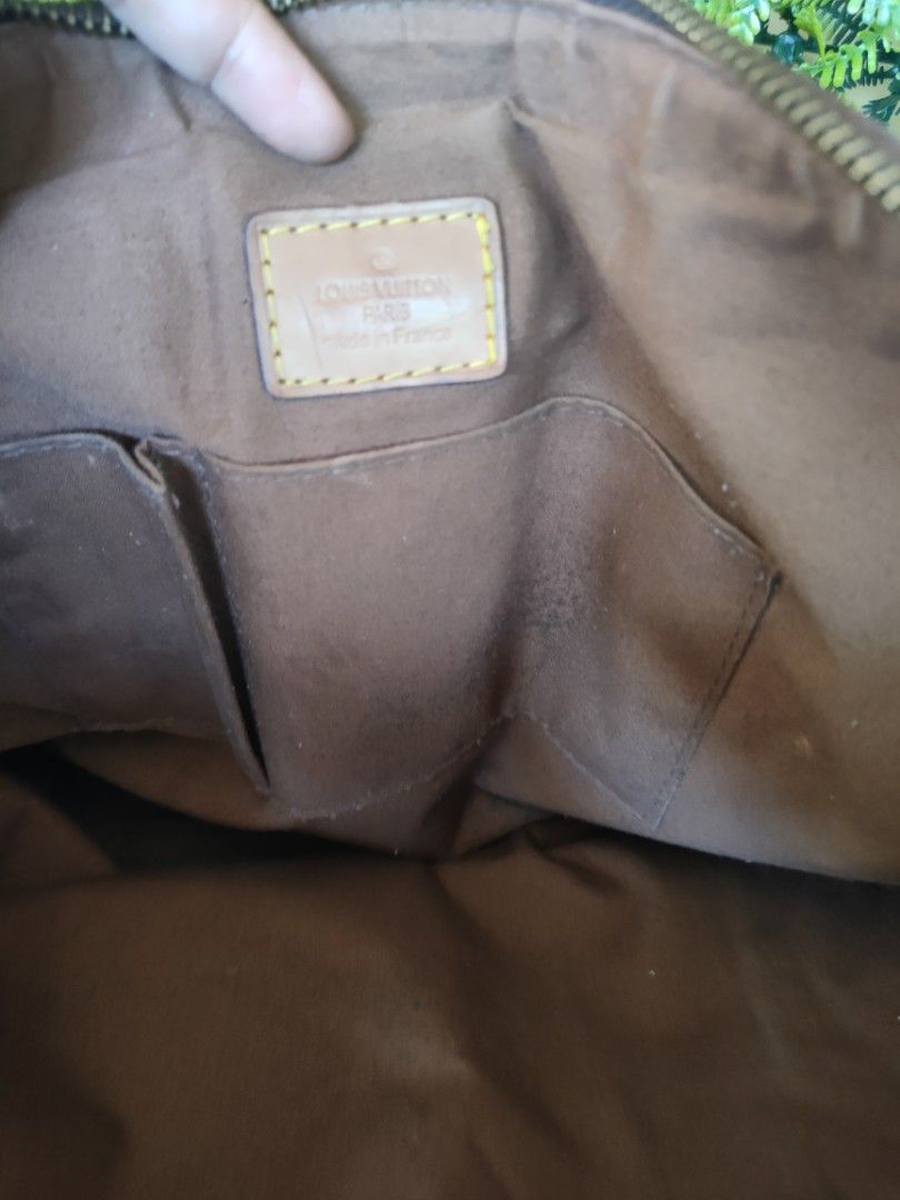 Louis Vuitton Monogram Canvas Shoulder Bag (Category: Luxury Bags & Wallets) located in Davao. Submitted by asherbenedict24 (Listing ID 1457187704, Image 3). Description: Louis Vuitton Monogram Shoulder Bag - Size Large - L - 17.5 W- 13.5 - Spacious interior with multiple pockets - Genuine leather trim and straps - Secure zipper closure - Perfect for everyday use - Noted: Some signs of wear inside the bag.