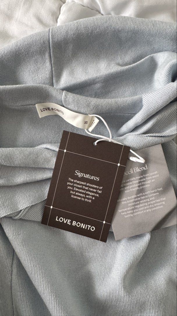 Love Bonito Blue Off Shoulder Top (Category: Others Tops) located in Quezon City. Submitted by shoppingcl (Listing ID 1457194175, Image 3). Description: • Brand new, never been worn with tag • Retails for ₱1990.