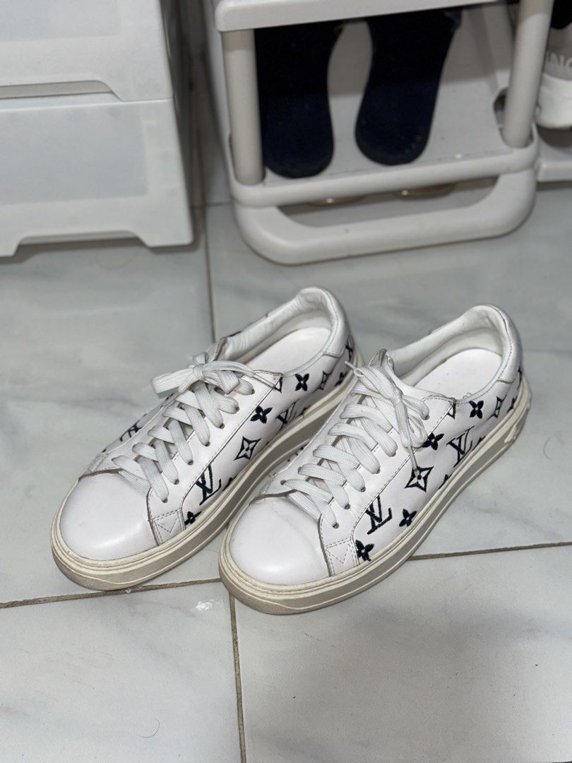 LV Woman Sneakers (Category: Sneakers & Footwear) located in Manila. Submitted by bri_francisco (Listing ID 1457194205, Image 1). Description: Hi! Selling my shoes for a very good price, still good as new. Message me, we can talk about the price. Selling this because i no longer have storage to put them anymore, dm me! 🩷.