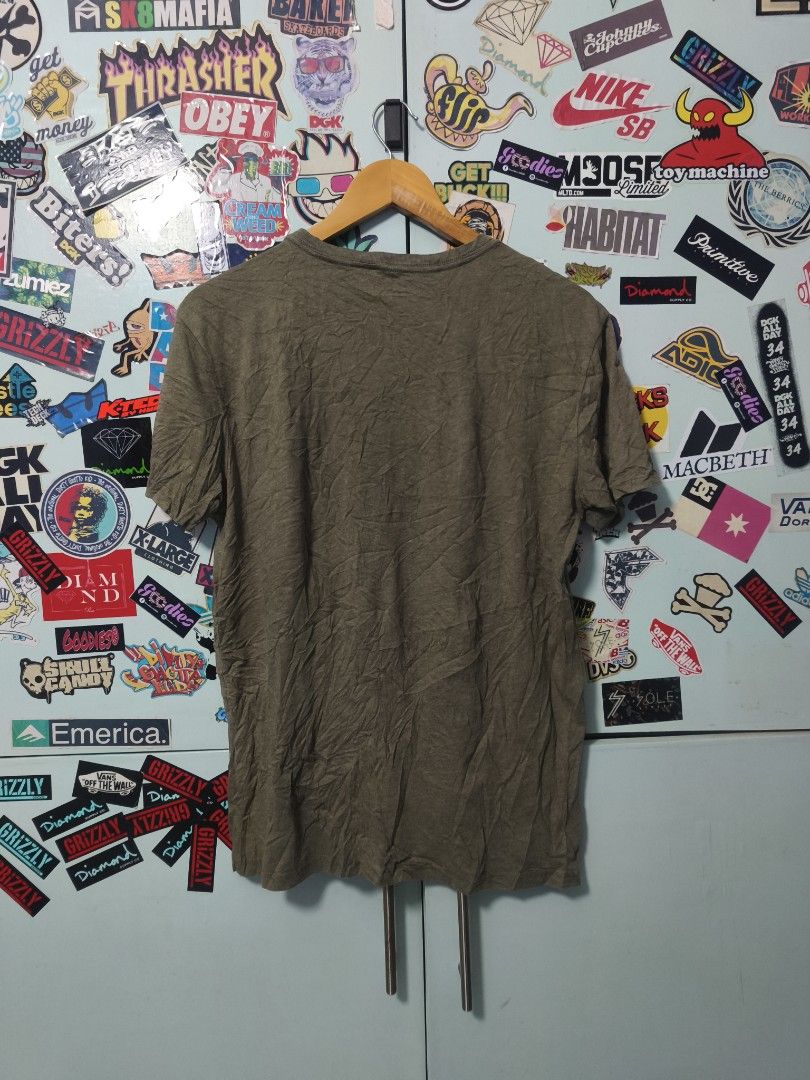 Marmot Olive Green T-Shirt (Category: Tshirts & Polo Shirts ) located in Banate. Submitted by StGoodies (Listing ID 1457148629, Image 3). Description: Manage your expectations Width 20.5 Lenght 27 No issue Excellent Condition Plus Shipping Fee .
