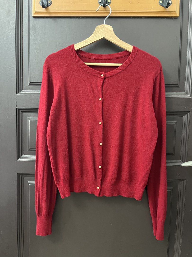 Maroon Basic Cardigan (Category: Coats, Jackets and Outerwear) located in Shah Alam. Submitted by knittyy (Listing ID 1457258150, Image 1). Description: • Pit: 20 inch • Length: 22 inch • Fit to M • FUSSY BUYER WILL NOT BE ENTERTAINED❗️❗️❗️❗️❗️ • NO NEGO IF FIXED PRICE❗️ • REFER TO THE PICS UPLOADED ONLY❗️ • ITEM NOT INC POSTAGE❗️ POS SM RM8/SS RM16.