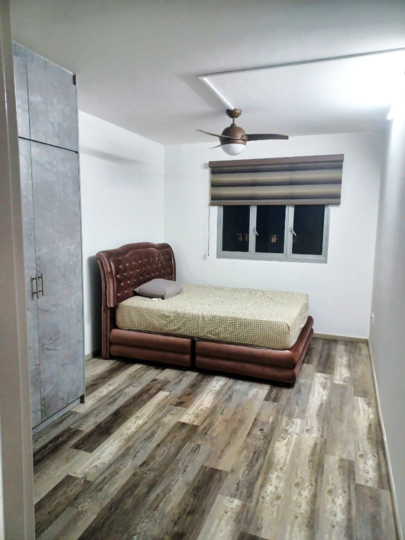 (Category: ) located in . Submitted by your_rental_specialist (Listing ID 1457219518, Image 1). Description: .